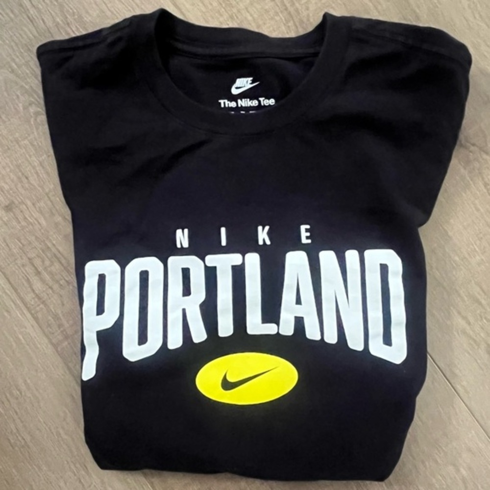 The Nike Tee Portland Black Yellow Logo‎ Unisex XS Cotton Activewear Streetwear